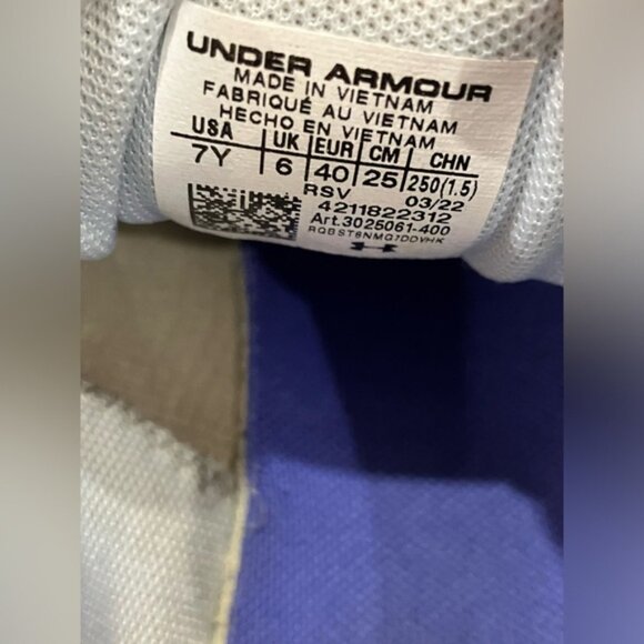 Teen girls size 7youth Under Armour Blue and Gray floral Outhustle Sneakers - Picture 7 of 9